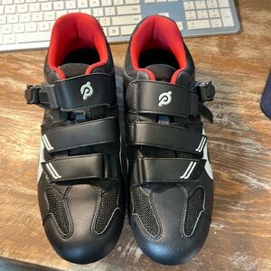 Peloton cycling shoes. Size 45.